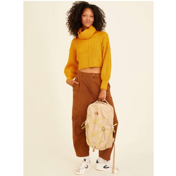 Uo Mia Turtleneck Cropped Sweater 